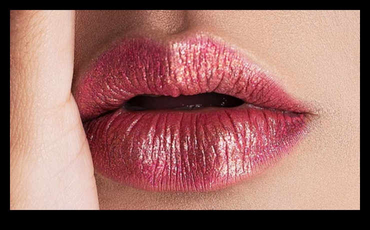 Metallic Marvels Un ghid pentru purtarea luciului de buze metalic 1 Minunății metalice: încorporarea luciului de buze metalic în aspectul tău