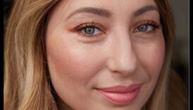 Pregătit pentru covorul roșu: obținerea glamului A-List cu tehnici de machiaj de petrecere